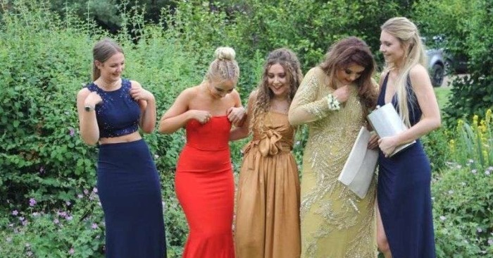 Five girls took a prom photo — but a tiny hidden detail later took the Internet by storm